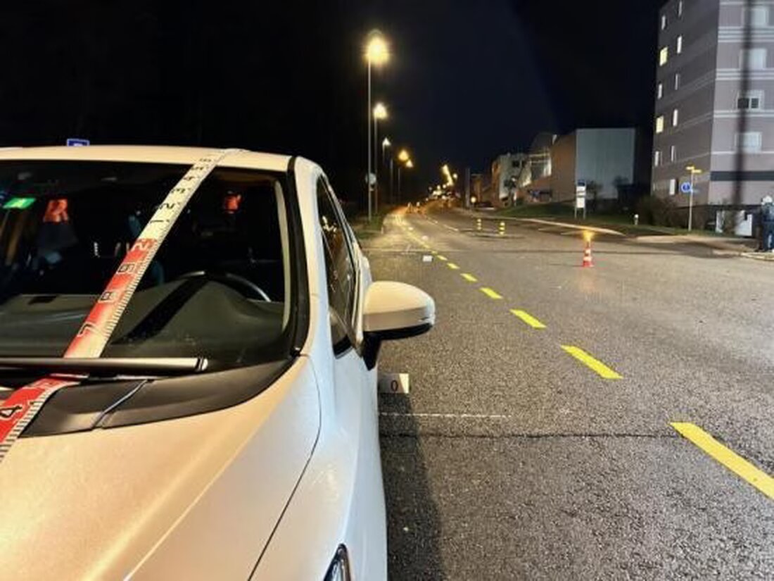 Eine 13-jährige Fussgängerin wurde in Wädenswil von einem 77-jährigen Autofahrer verletzt. Der Unfall ereignete sich am 5. Dezember.