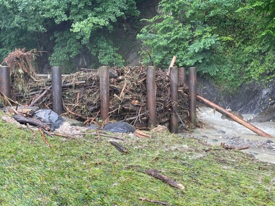Der Kanton Appenzell I.Rh. aktualisiert seine Gefahrenkarte, um Naturgefahren präziser zu erfassen und zukünftige Schutzmassnahmen zu planen.