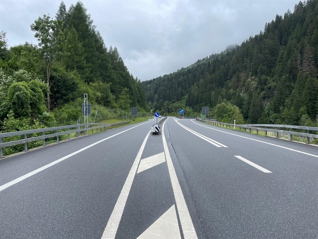 Eine 71-jährige Italienerin wurde auf der A13 in Zillis von der Polizei gestoppt, nachdem sie in falscher Richtung fuhr.