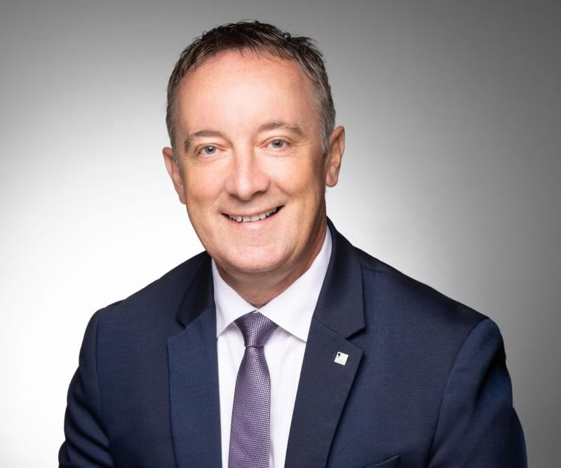Philippe Demierre wird am 1. Juni 2025 Präsident der CLASS und fördert interkantonale Zusammenarbeit im Gesundheitswesen.