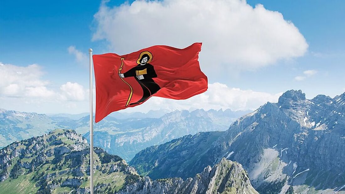 Der Kanton Glarus passt seinen Richtplan an, um Windenergie und nachhaltige Entwicklung zu fördern. Bürgerinformationen folgen.