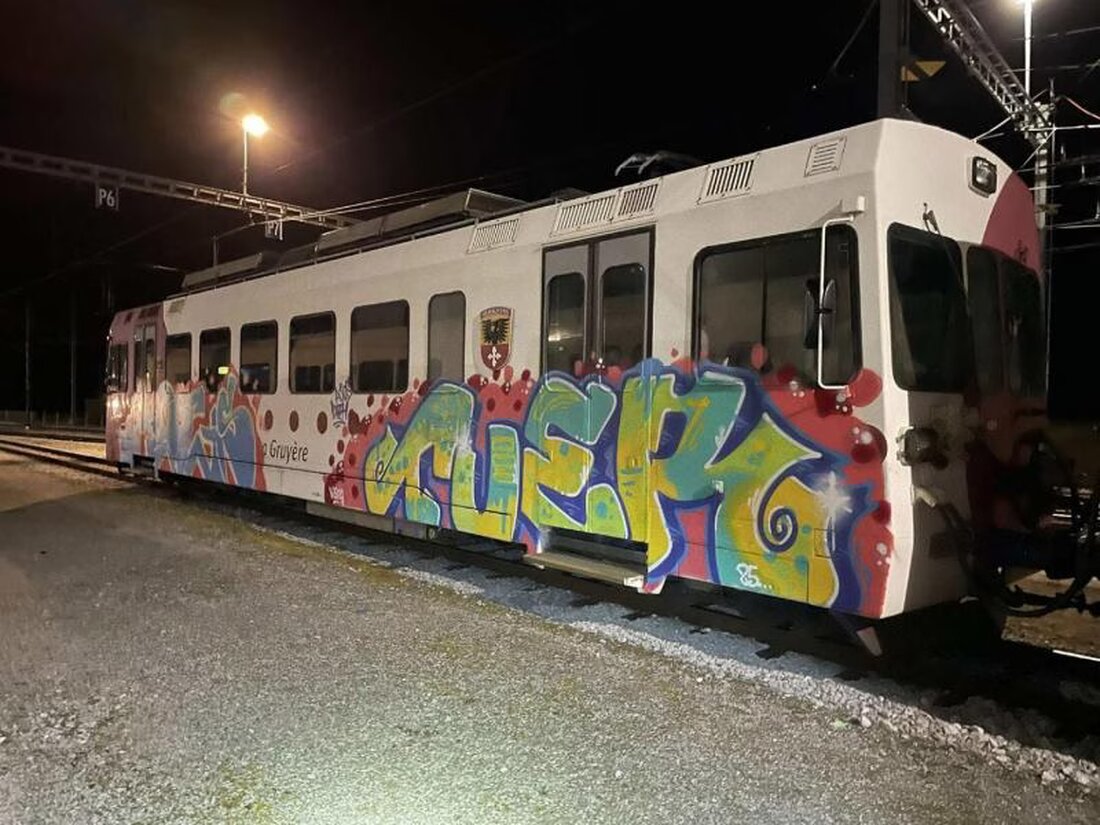 Drei spanische Staatsangehörige wurden als mutmassliche Täter von Graffitis an Zügen in Freiburg identifiziert.