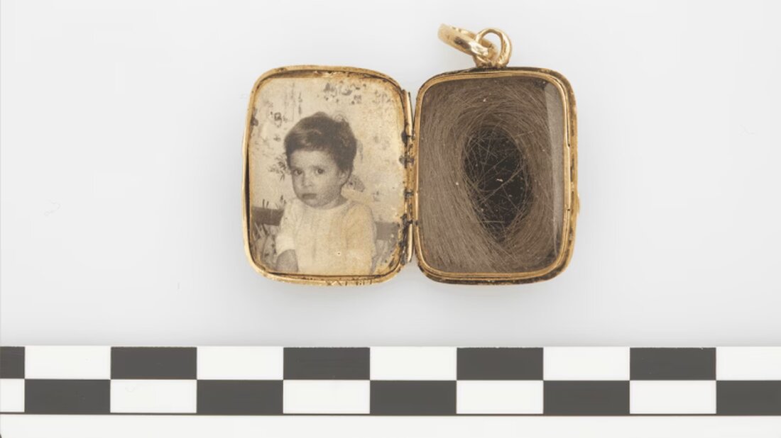 Am 21. September 2025 stellte die Kantonspolizei Freiburg in Granges/FR gestohlenen Schmuck und Silberbesteck sicher. Zeugen gesucht!