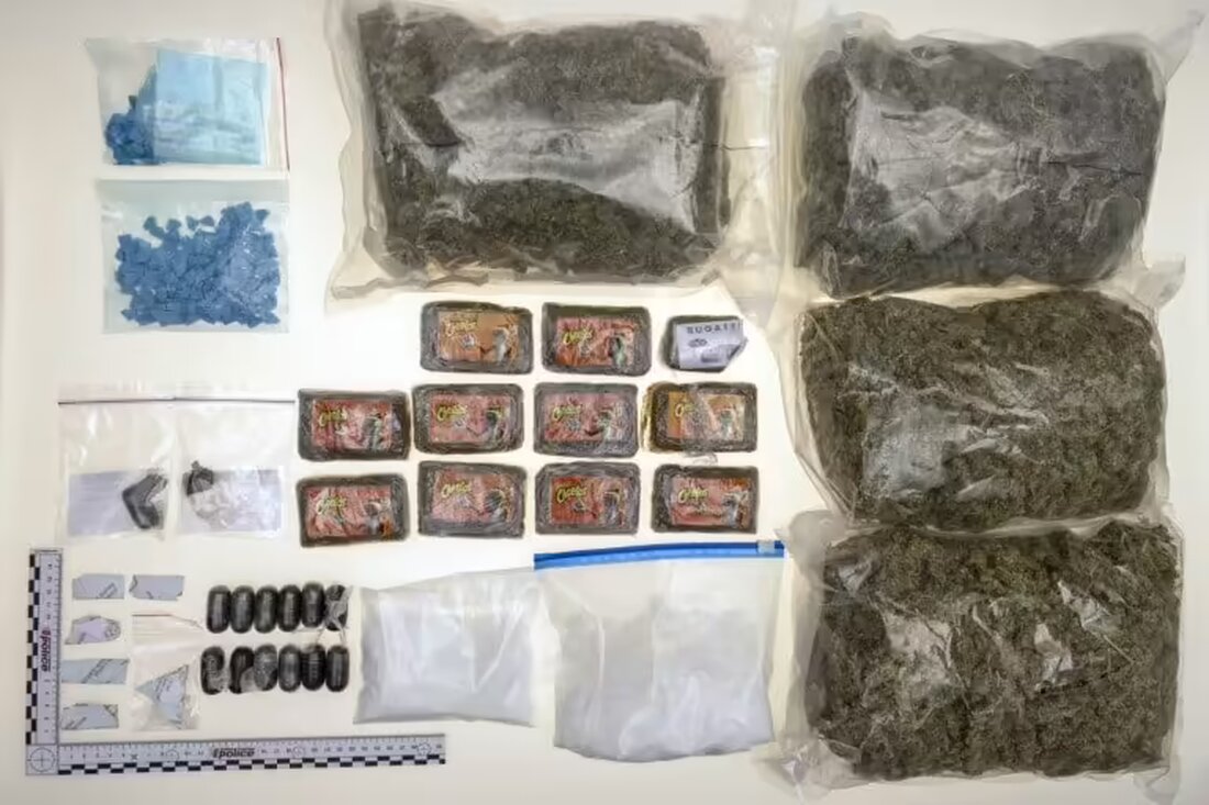 Nach monatelangen Ermittlungen wurden im Val de Bagnes 15 mutmaßliche Drogenhändler festgenommen. Die Polizei intensiviert ihren Kampf gegen Drogen.