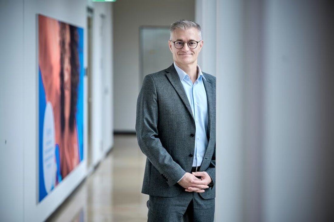 Grundlagenforschung liefert entscheidende Daten für die Bewertung zukünftiger Versicherungsrisiken wie Klimawandel und Cybervorfälle.