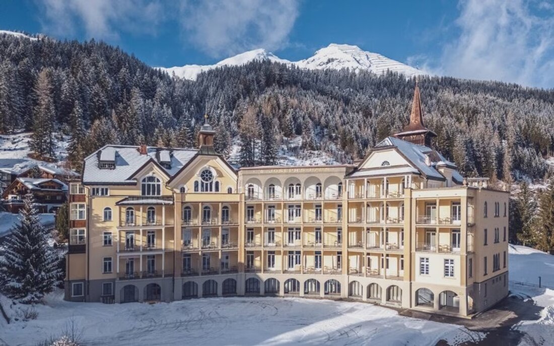 Nach umfangreicher Renovierung öffnet das Hotel Joseph’s House in Davos am 28. November 2023 seine Tore für Gäste. Genießen Sie Komfort und historischen Charme.