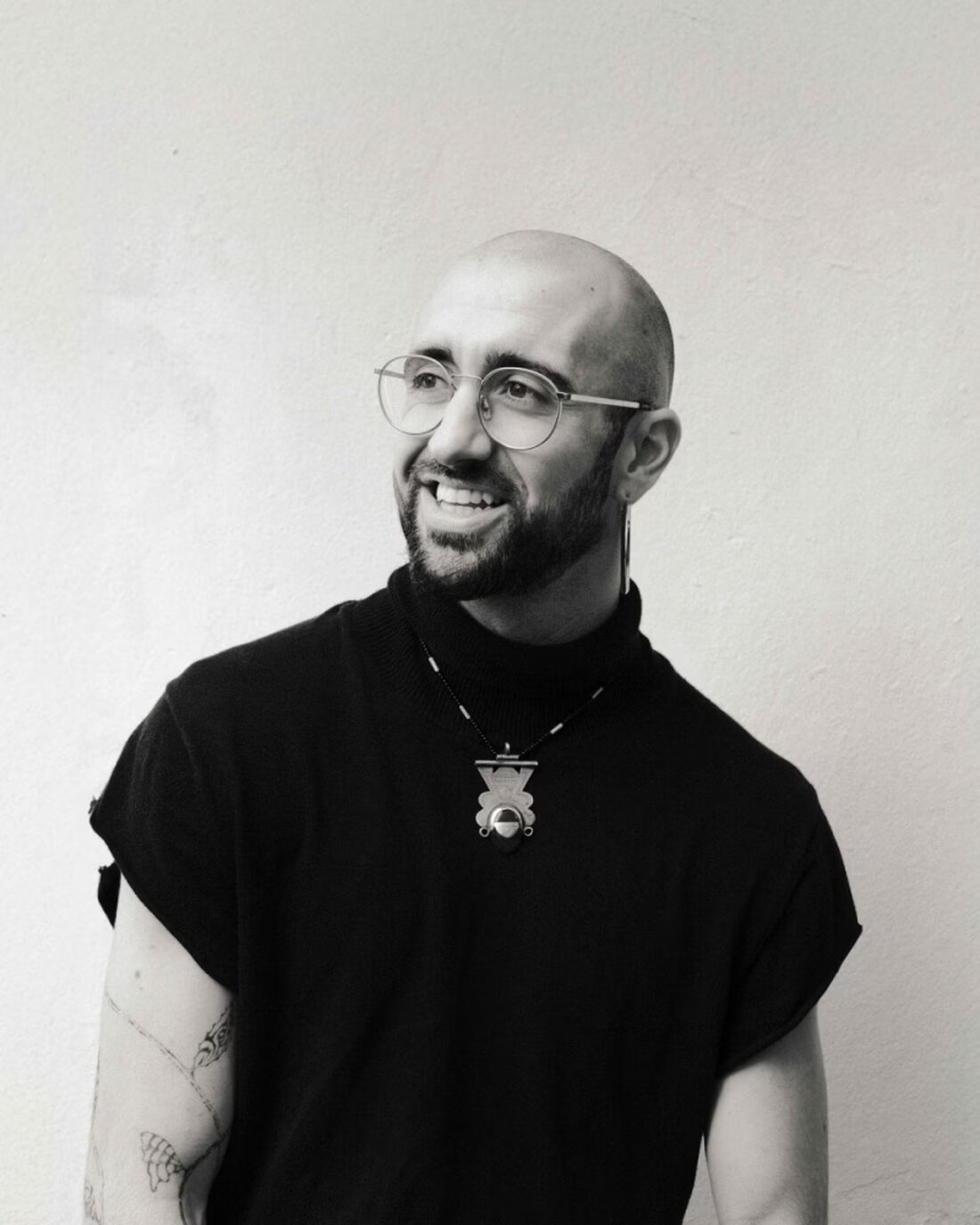 Iklos Schwartz erhält ein Mobilitätsstipendium des Kantons Freiburg für ein kreatives Projekt in Lagos, Nigeria, 2026.