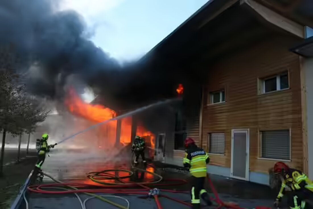 In Haslen kam es zu einem Werkstattbrand in einer Legehennenfarm. Eine Person wurde leicht verletzt, umfassender Sachschaden entstand.