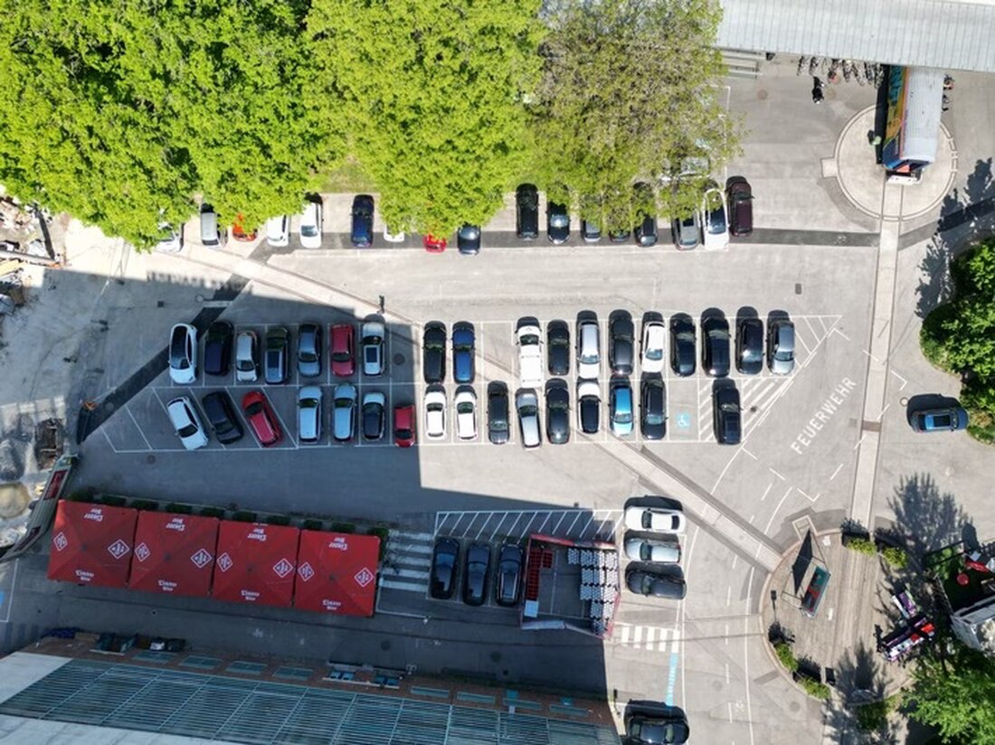 Internationaler Wettbewerb zur Umgestaltung des Innenhofs der Tabakfabrik Linz zielt auf einen grünen Treffpunkt bis 2026.