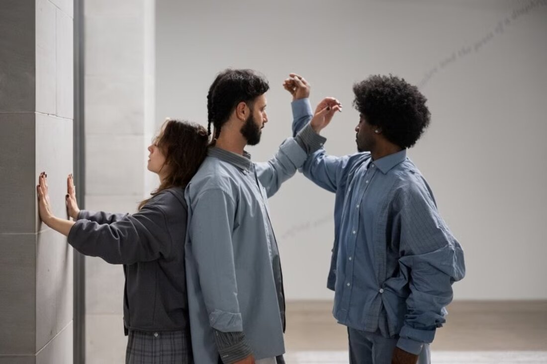 Entdecken Sie die vielschichtige Ausstellung von marce norbert hörler im Kunstmuseum St.Gallen, Gewinner des Manor Kunstpreis 2025, vom 1. November 2025 bis 3. Mai 2026.