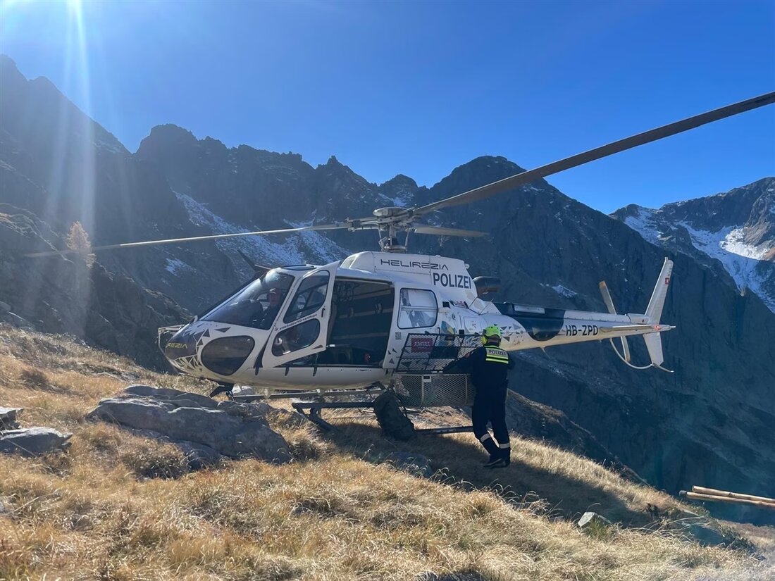 Die Kantonspolizei Graubünden hat in Cama zwei italienische Jäger bei einer Kontrollaktion angehalten und die Waffen sichergestellt.