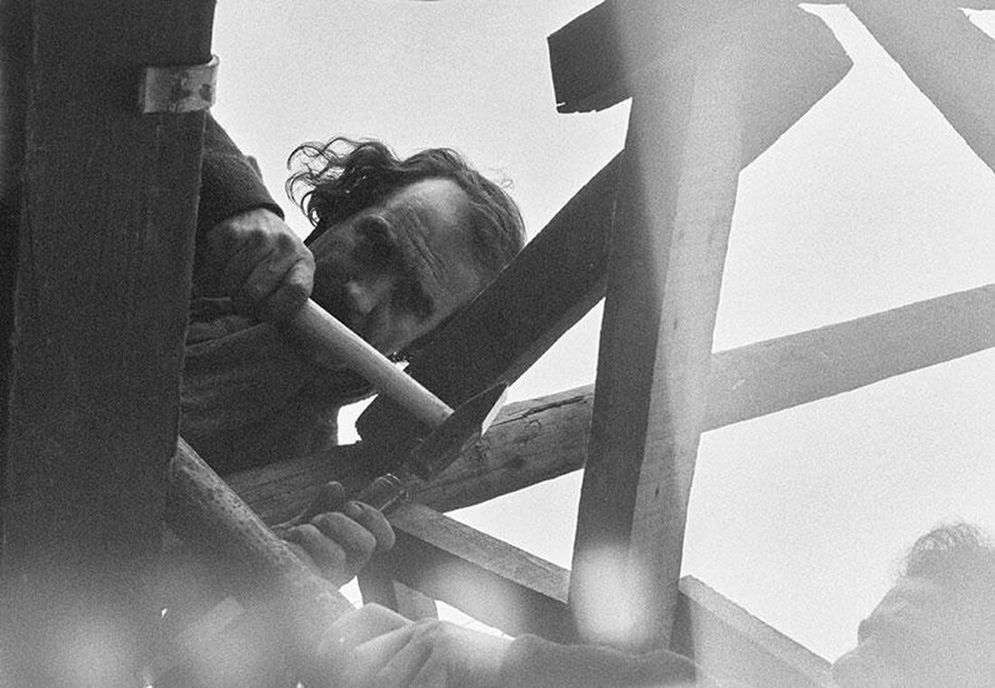 Freiburg feiert 100 Jahre Jean Tinguely mit Ausstellungen, einem Volksfest und kreativen Veranstaltungen für alle Generationen.