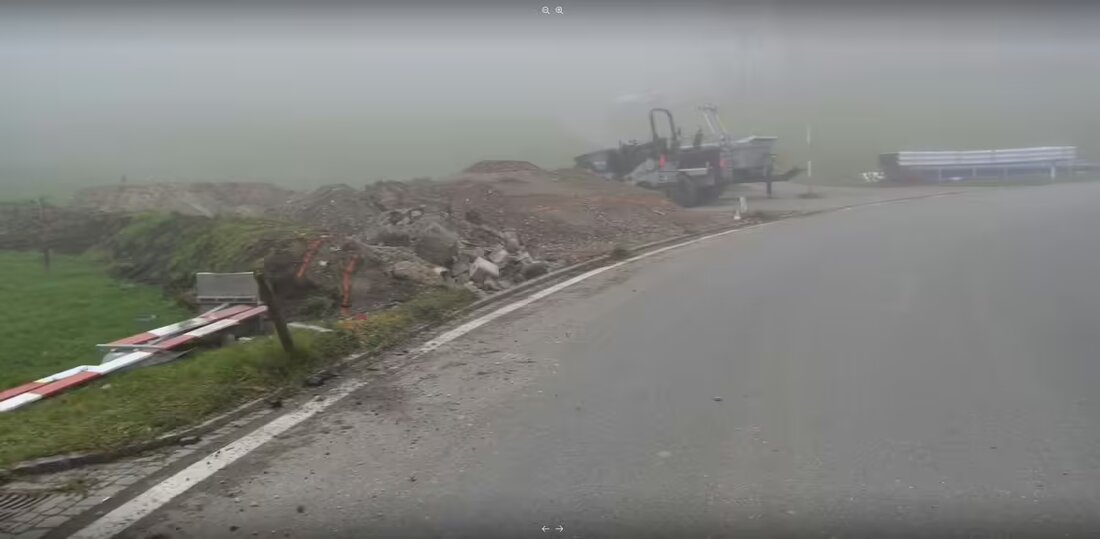 Ein Jugendlicher entwendete in Herisau einen Wagen, verursachte einen Unfall und parkte das Fahrzeug beschädigt zurück.