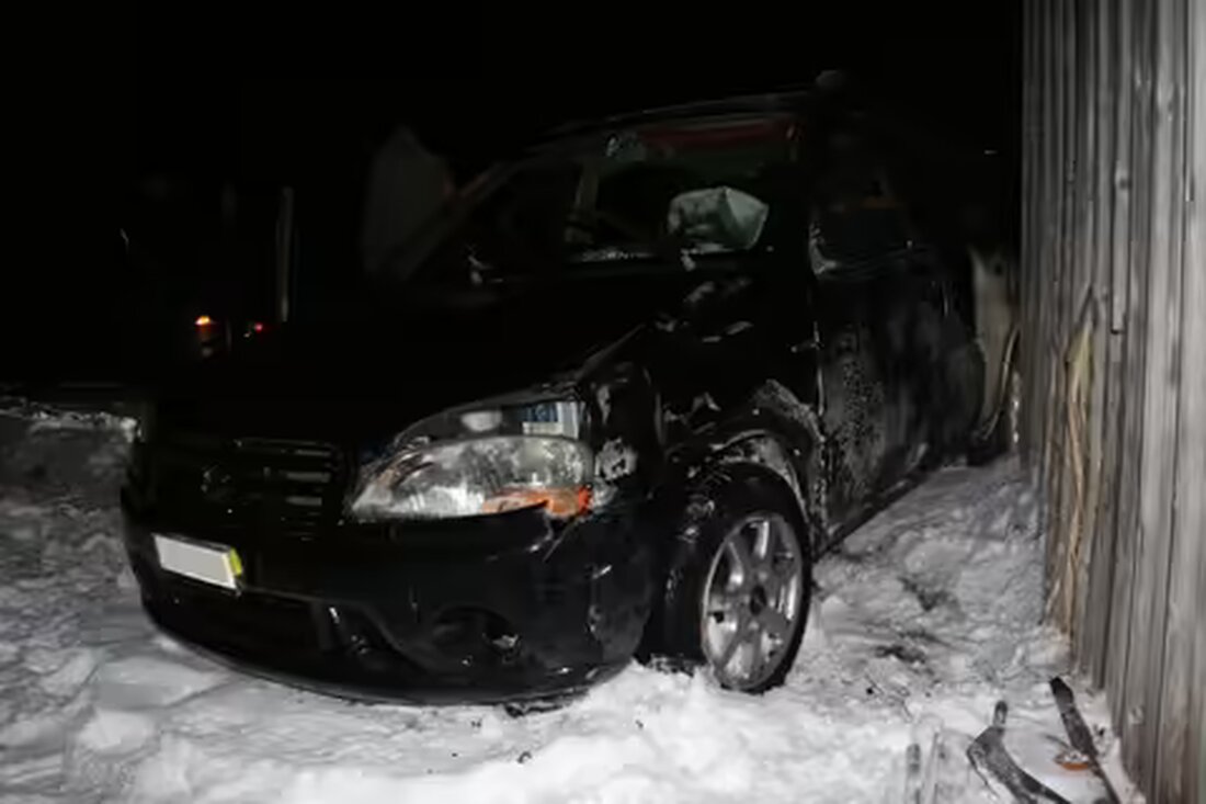 Ein 18-jähriger Autofahrer verlor beim Jakobsbad die Kontrolle und prallte in einen Holzschopf. Er blieb unverletzt.
