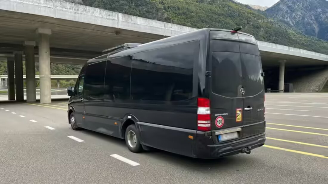 Am 9. Oktober 2024 wurde ein polnischer Reisebus in St-Maurice wegen Kabotage und unzulässigen Transporten gestoppt.