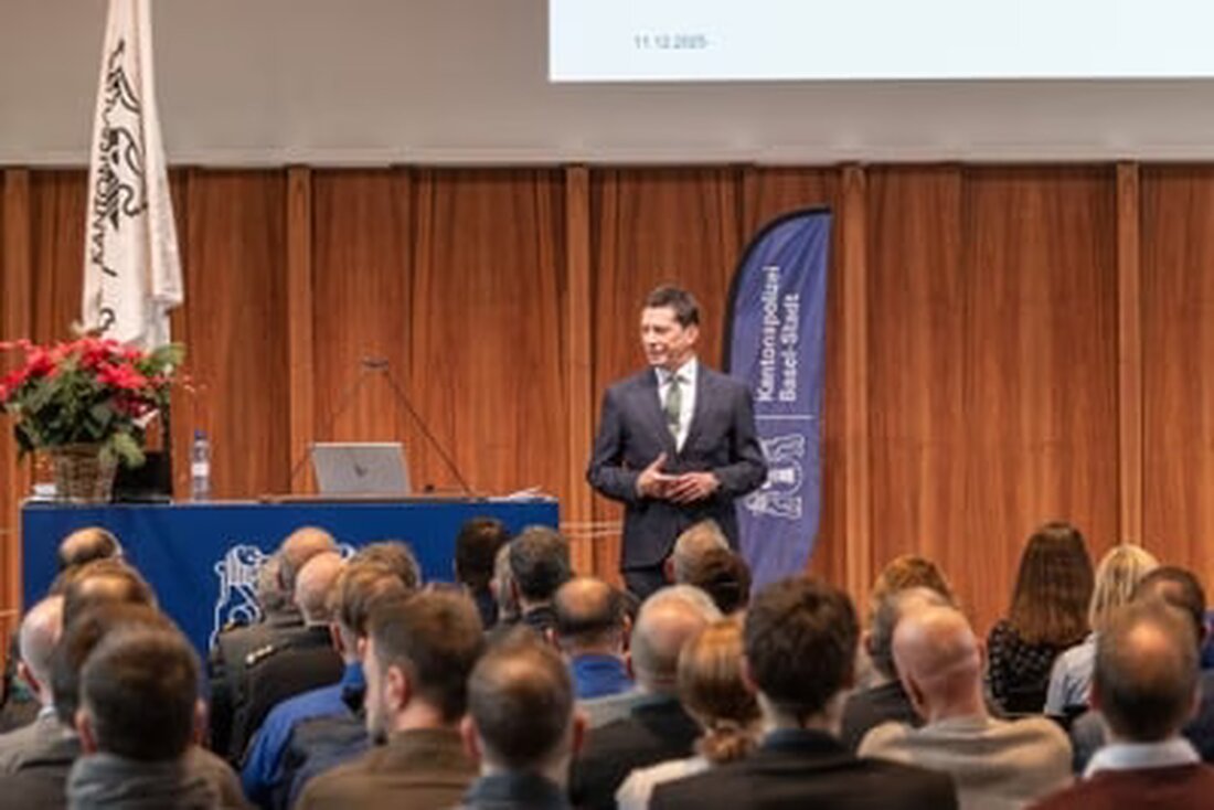 Am 11. Dezember 2025 präsentierte die Kantonspolizei Basel-Stadt ihren Jahresschlussrapport und zog Bilanz über ein herausforderndes Jahr.