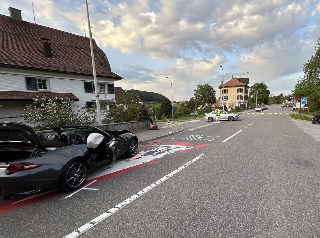 In Grub kam es am 2. Mai 2025 zu einer Kollision zwischen zwei Autos beim Einbiegen. Alle Insassen blieben unverletzt.