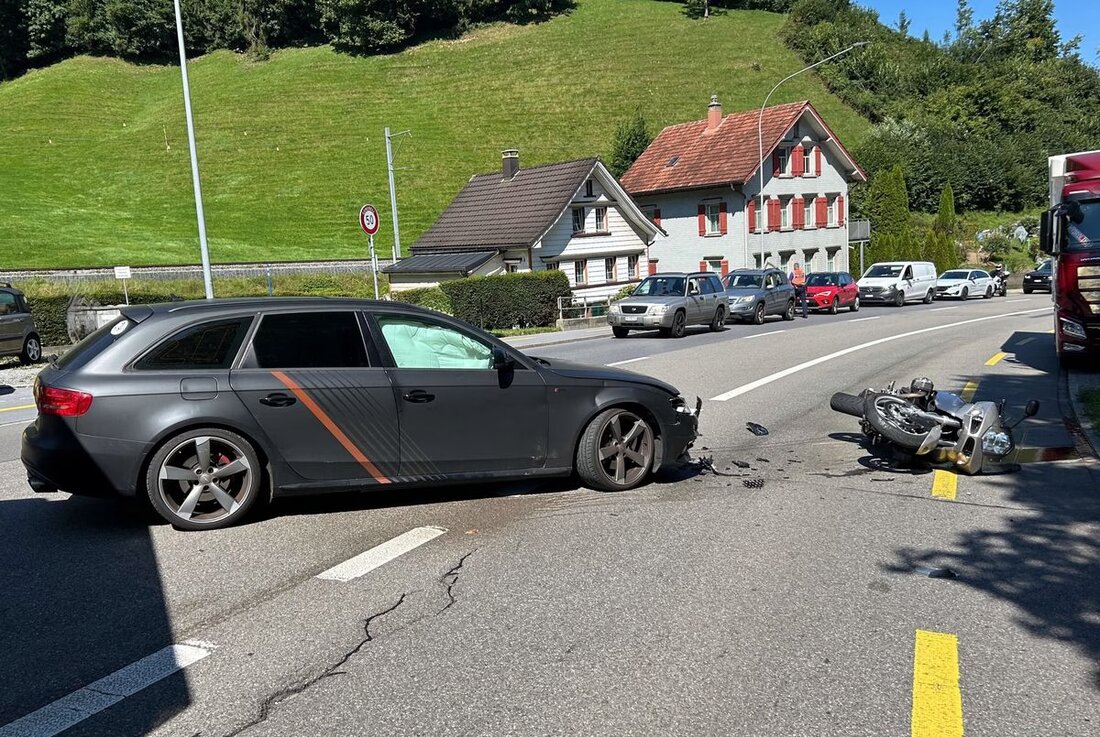 In Herisau kam es am 26. August 2025 zu einer Kollision zwischen einem Auto und einem Motorrad. Glücklicherweise blieben beide Fahrer unverletzt.