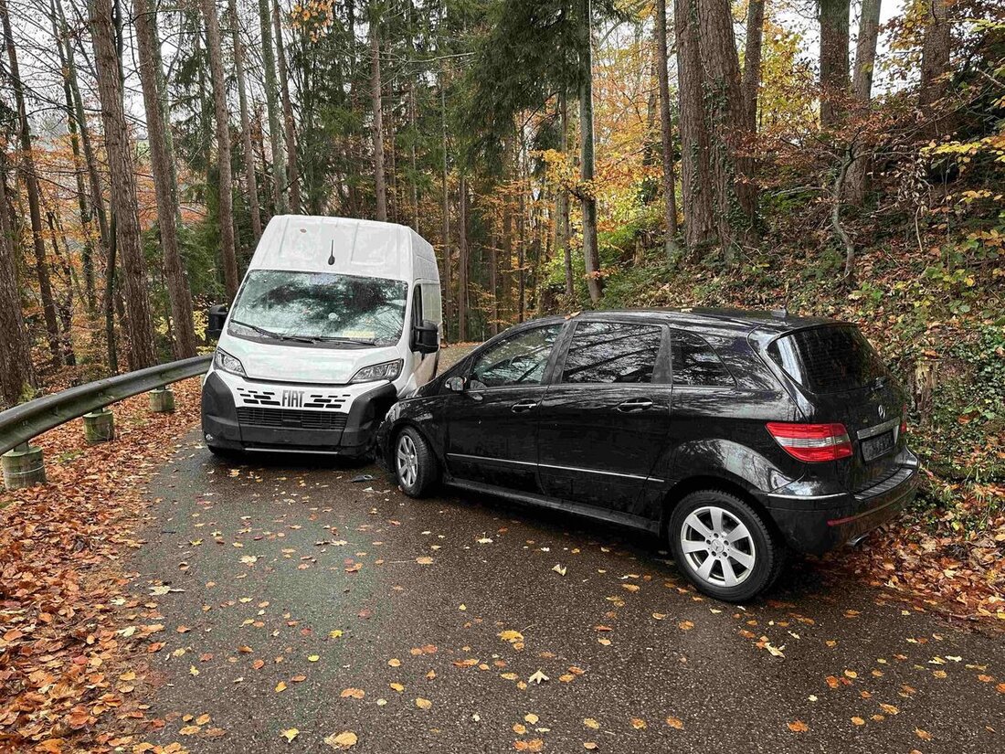 Am 30. Oktober 2025 kollidierten in Rehetobel ein Lieferwagen und ein Personenwagen. Glücklicherweise gab es keine Verletzten, jedoch entstand erheblicher Sachschaden.