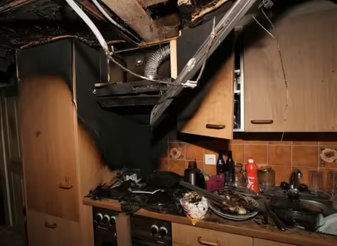 In Gonten löste eine unbeaufsichtigte Pfanne mit heißem Öl einen Küchenbrand aus. Feuerwehr und Rettungsdienst waren im Einsatz. Sachschaden: mehrere tausend Franken.
