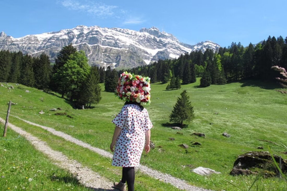 Künstler:innen aus der Bodensee-Region treffen sich im Appenzellerland, um Mythen und Sagen künstlerisch zu erforschen.