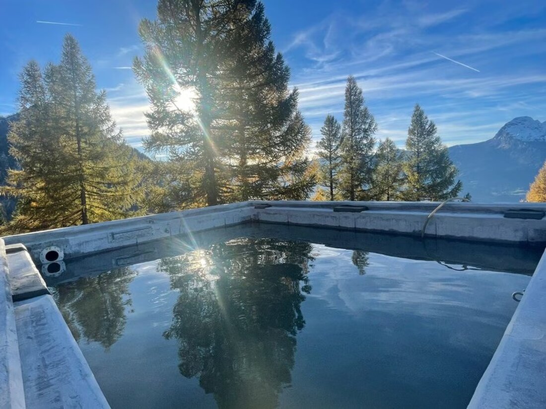 Liechtenstein hat erfolgreich das Löschwasserbecken Gorn realisiert, um den Schutzwald gegen Waldbrände zu stärken und die Sicherheit der Bevölkerung zu erhöhen.
