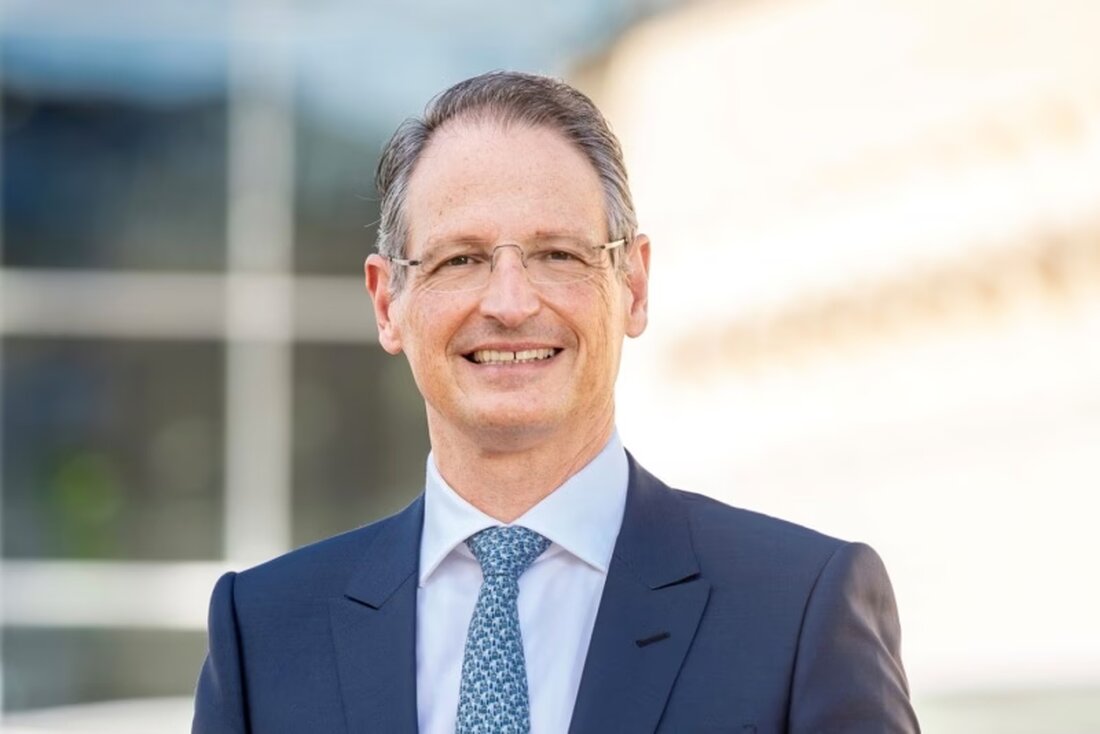 Luca Jelmoni übernimmt den Verwaltungsrat des HFR. Der Staatsrat folgt dem Wahlausschuss in dieser wichtigen Entscheidung.