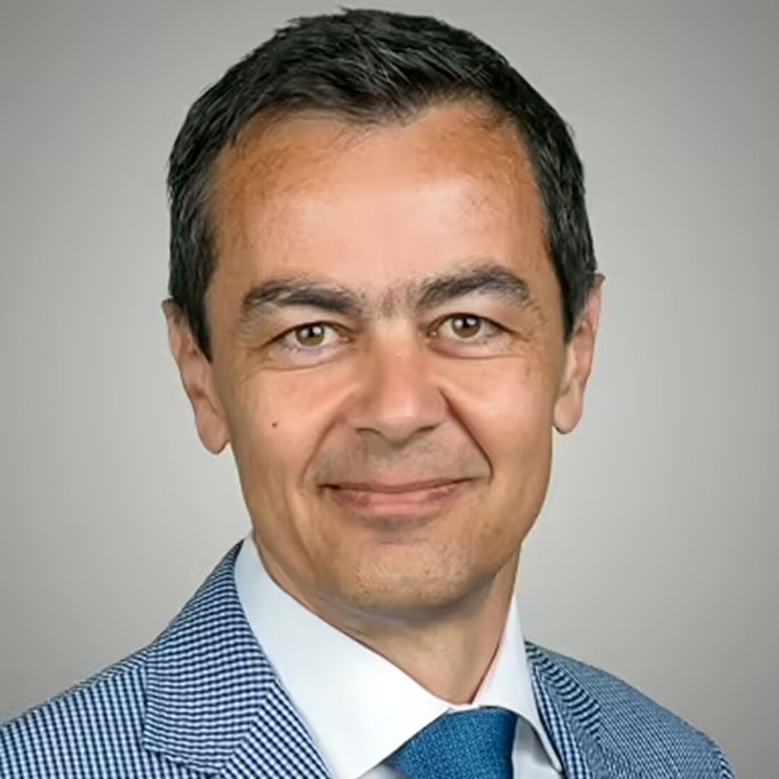 Dr. med. Martin Nufer wird am 1. Januar 2025 Verwaltungsratspräsident der LUKS Gruppe. Er bringt umfassende Erfahrung im Spitalwesen mit.