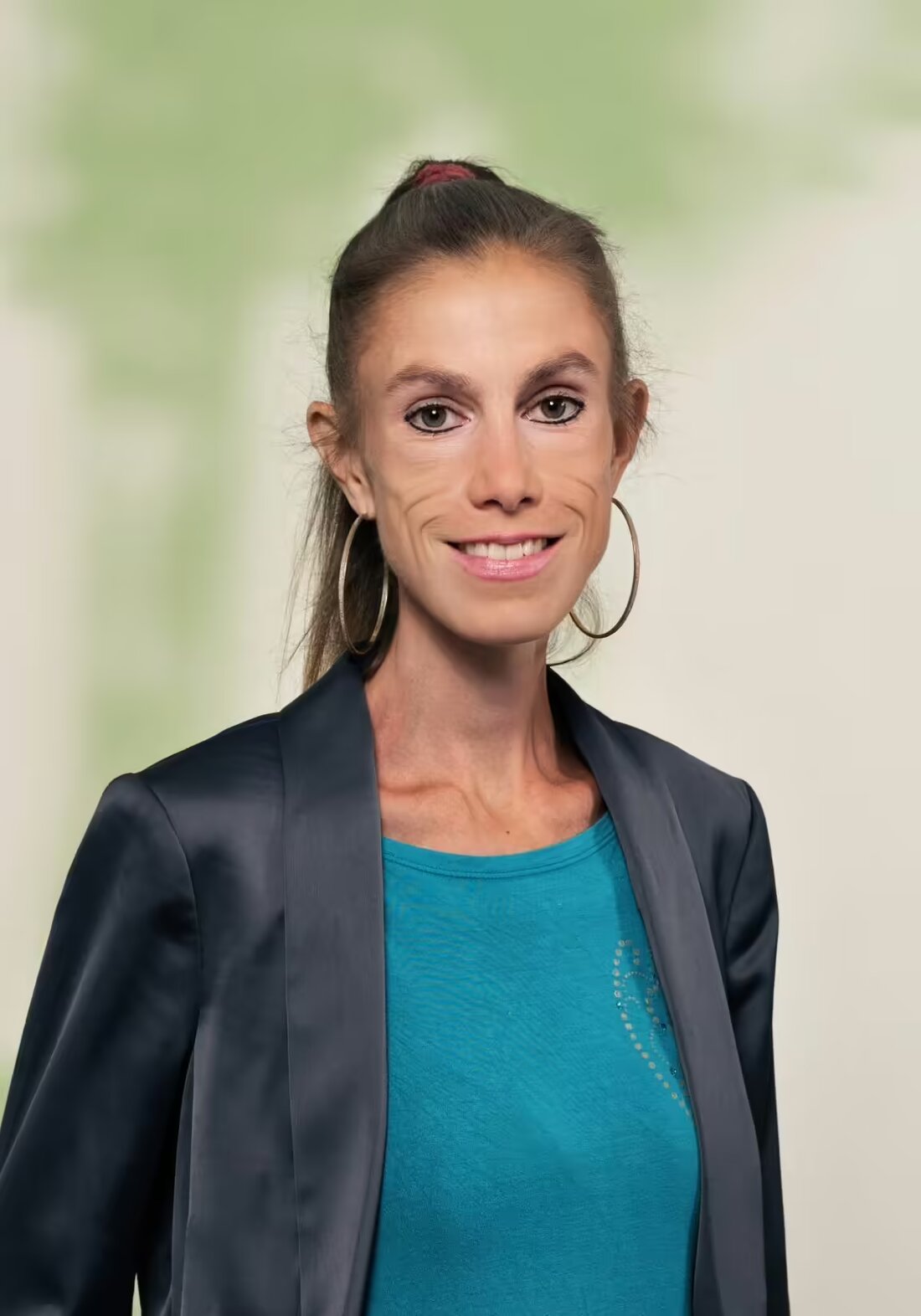 Meret Schneider wird neue Nationalrätin und folgt dem scheidenden Bastien Girod ab Dezember 2024.