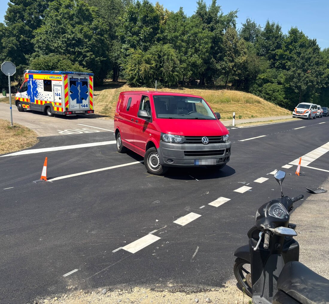 In Willisdorf wurde ein Motorradfahrer bei einem Unfall mit einem Auto verletzt. Die Kantonspolizei ermittelt die Umstände.