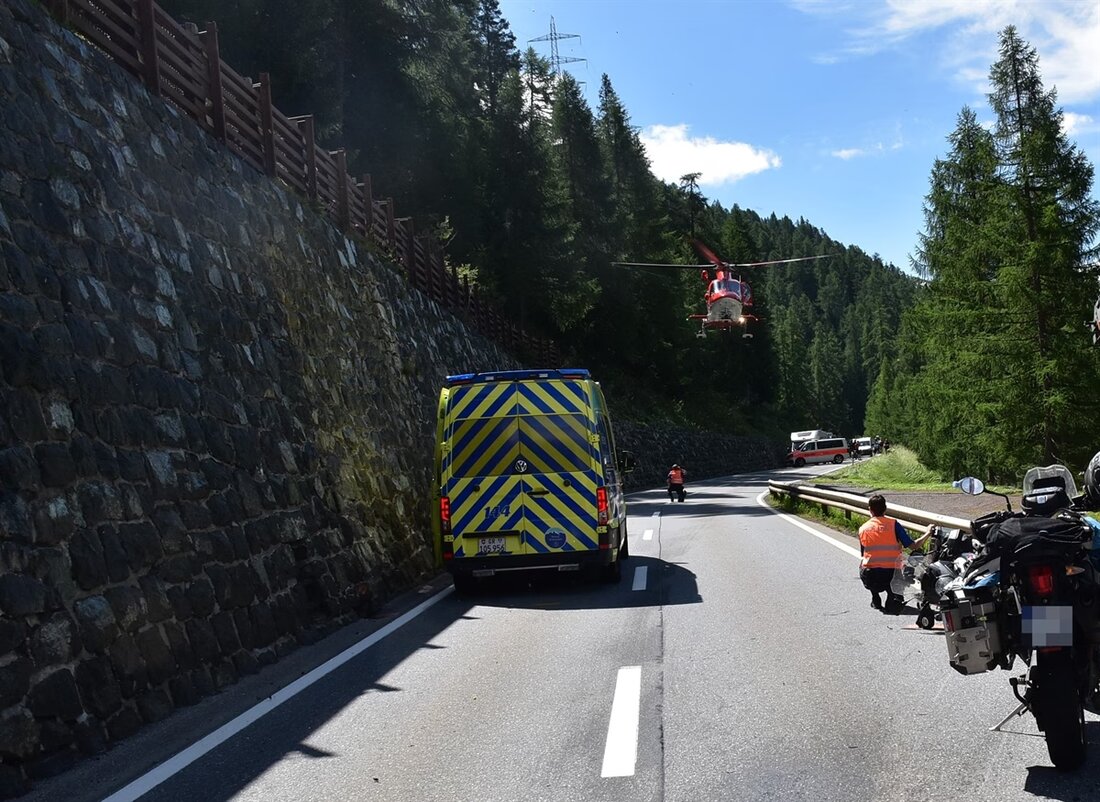 In Marmorera kam es zu einer Kollision zwischen einem Motorrad und einem Personenwagen, bei der der Fahrer verletzt wurde.