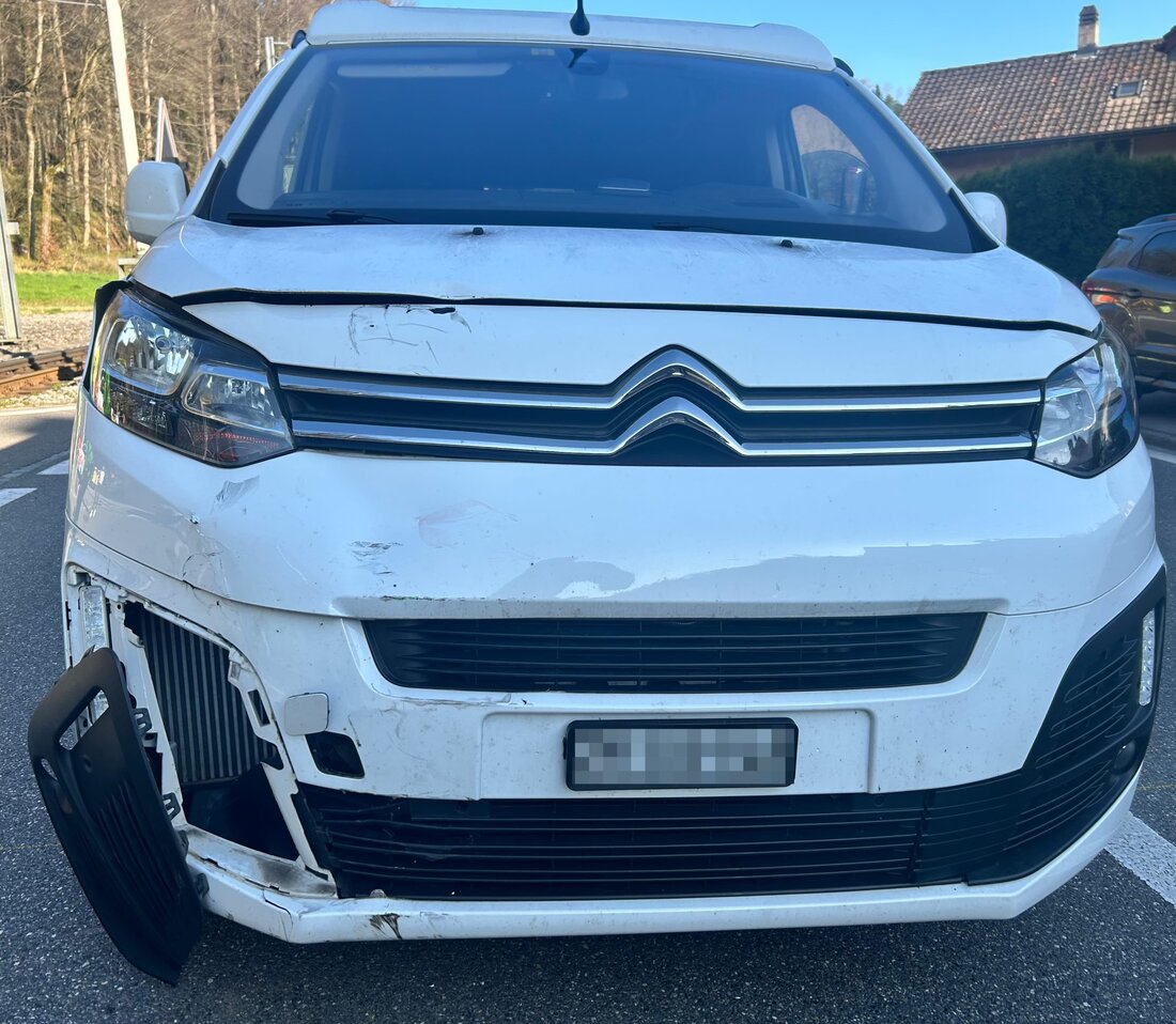 Ein Motorradfahrer wurde am Donnerstagabend in Matzingen bei einem Unfall mit einem Auto verletzt. Die Polizei ermittelt.