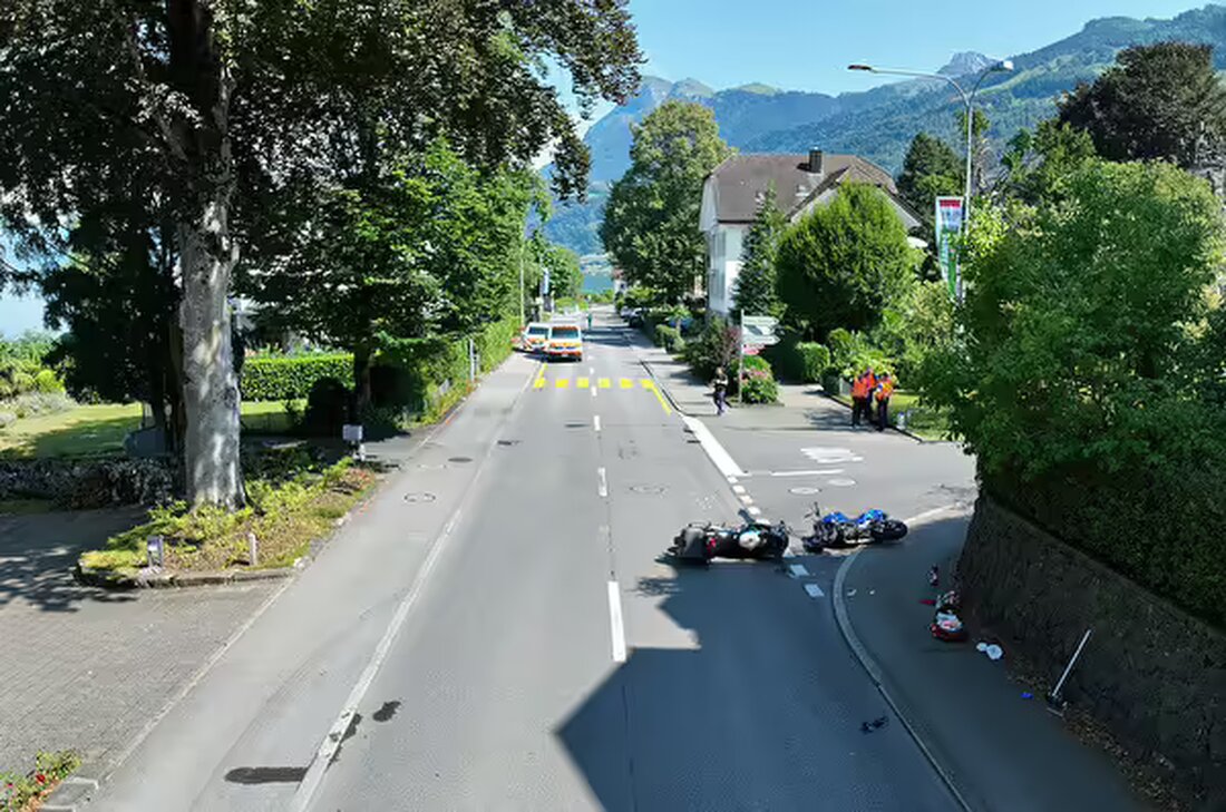 In Beckenried kollidierten am 12. August 2024 zwei Motorradfahrer. Ein 61-Jähriger wurde schwer, ein 17-Jähriger mittelschwer verletzt.