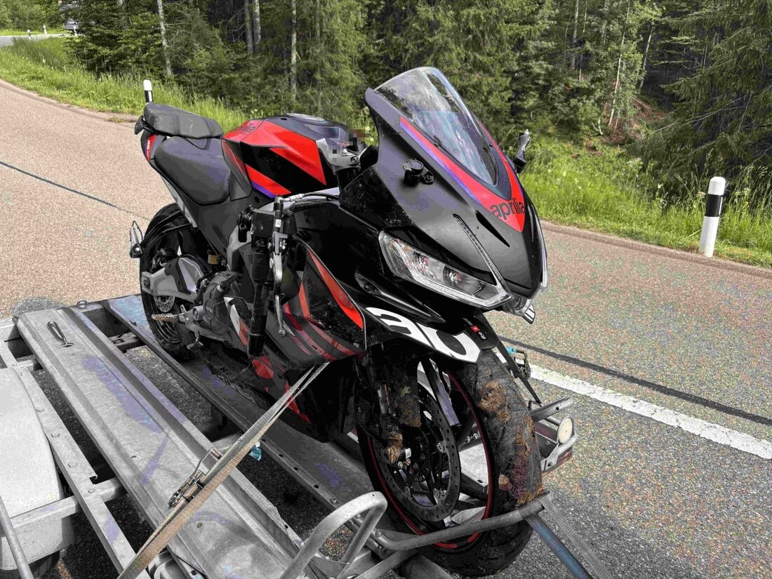 Am Samstag kam es auf der Schwägalpstrasse zu einem schweren Motorradunfall. Ein 21-Jähriger wurde schwer verletzt ins Spital geflogen.