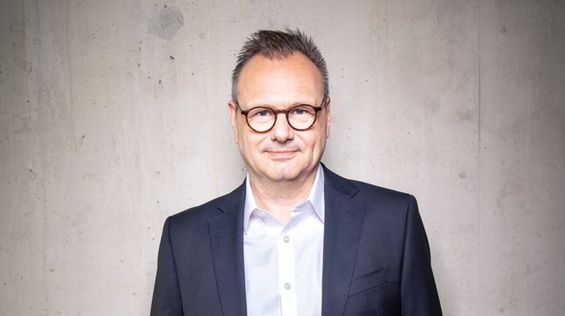 Eva-Maria Bauch und Hendrik Lünenborg neu im dpa-Aufsichtsrat; Joachim Knuth und Dr. Laurent Fischer ausgeschieden.