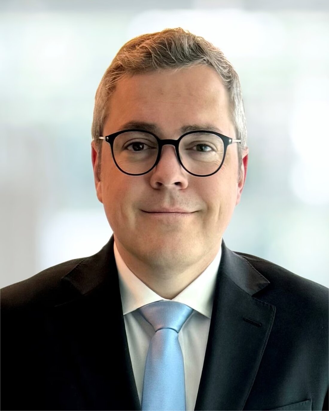 Prof. Dr. Gregor Lindner wird ab 1. Juli 2026 neuer Chefarzt der Klinik für Innere Medizin am Spital Zollikerberg.