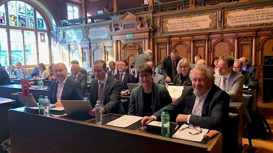 Ostschweizer Kantone gründen Fachdirektorenkonferenz Digitalisierung, um digitale Transformation gemeinsam voranzutreiben.