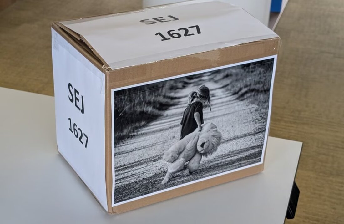 Die VPOD hat eine Petition mit 1627 Unterschriften eingereicht, um dem Jugendamt im Kanton Freiburg mehr Mittel bis 2026 zu sichern.