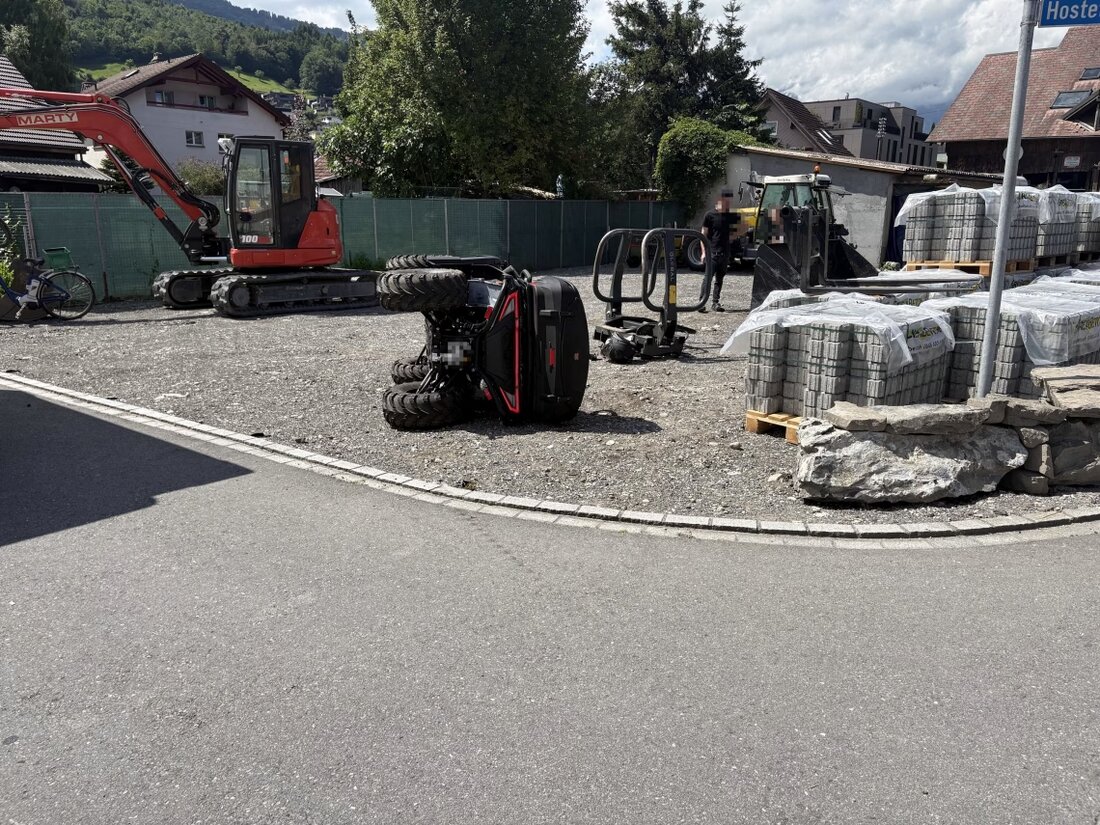 Am 17.07.2025 kam es in Buchs zu einem Quad-Unfall, bei dem ein 58-Jähriger verletzt ins Spital gebracht wurde.