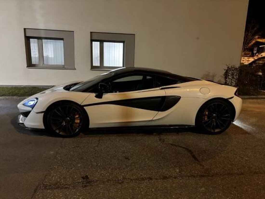 Die Kantonspolizei Zürich stoppte bei Kontrollen rund 24 Fahrende, inklusive Raser und Personen ohne Führerschein.