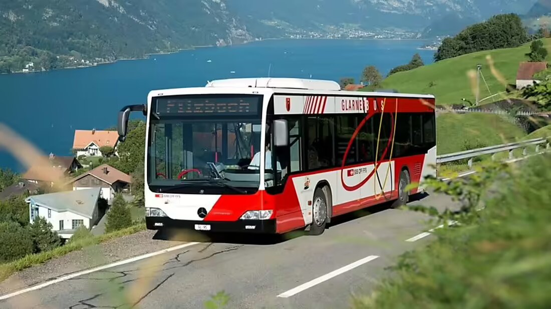 Regierungsrat beantragt die Ablehnung einer Motion zur Verbesserung des öffentlichen Verkehrs im Kanton Glarus am 1. Oktober 2024.