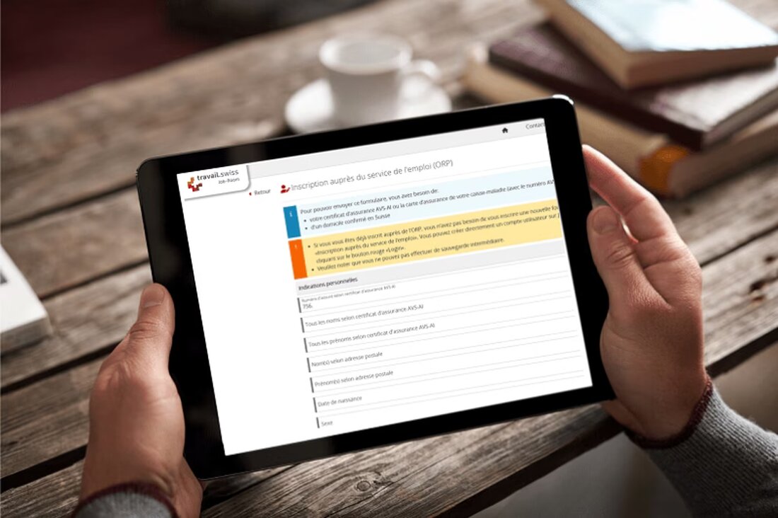 Erfahren Sie, wie Onlinedienste wie Job-Room.ch die Anmeldung bei der Arbeitslosigkeit erleichtern und Zeit sparen.