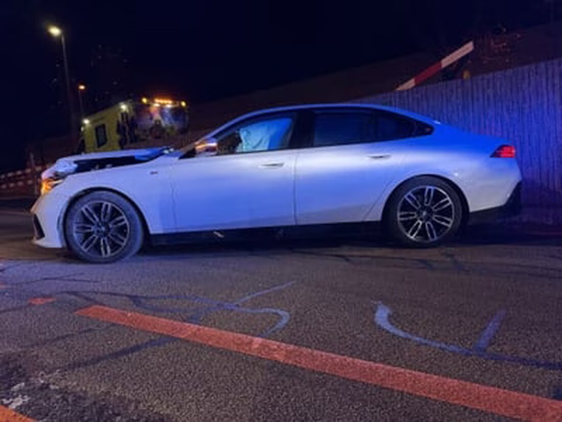 Fünf Personen, darunter zwei Kinder, wurden bei einem Selbstunfall auf der A2 leicht verletzt. Unfallursache noch unklar.