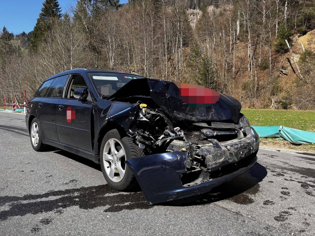 Am 03.04.2025 kam es auf der Schwägalpstrasse zu einer Auffahrkollision zwischen zwei Autos, dabei wurde ein 64-Jähriger verletzt.