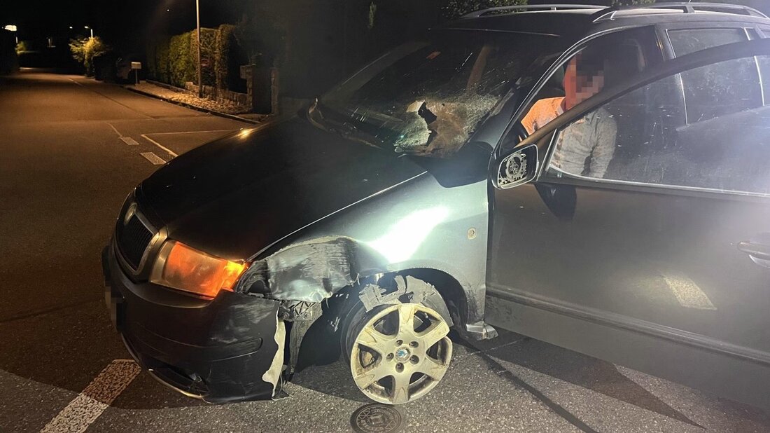 In Döttingen wurde ein stark beschädigter Skoda gestoppt. Der alkoholisierte Fahrer verfügte über keinen Führerausweis und war gesucht.