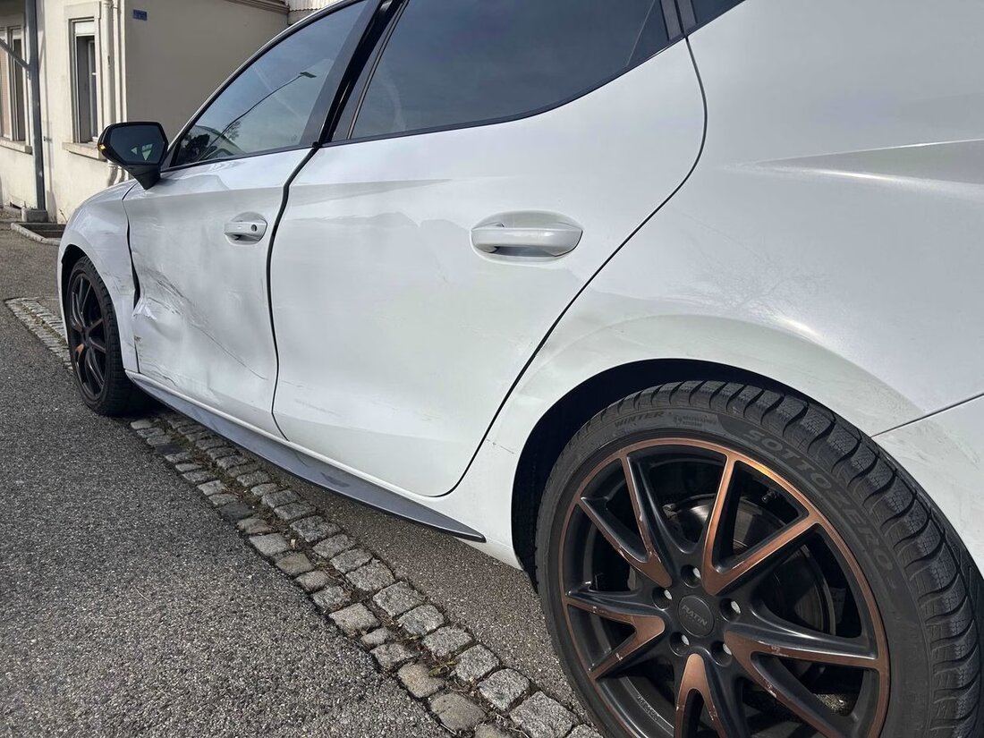 Am 19. November 2025 kam es in Herisau zu einer Kollision zwischen zwei Personenwagen. Glücklicherweise blieben alle Insassen unverletzt.