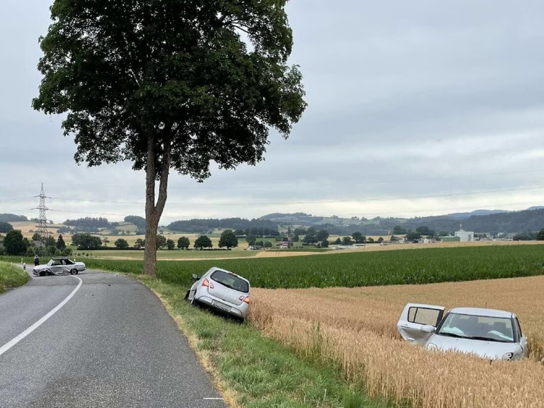 Am 6. Juli 2025 ereigneten sich zwei Verkehrsunfälle in Marly und Düdingen. Ein Fußgänger und mehrere Autofahrer wurden verletzt.