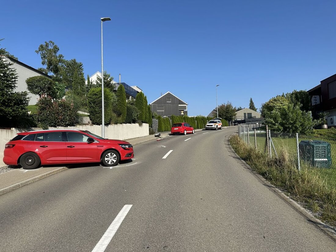 In Lutzenberg kam es am 10. August 2025 zu einem Verkehrsunfall zwischen zwei Autos, bei dem zwei Personen leicht verletzt wurden.