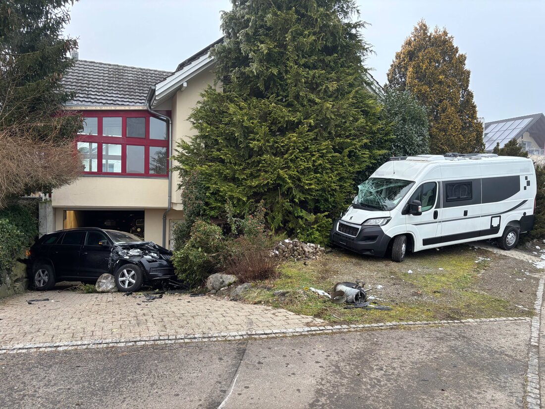 In Sommeri kam es zu einem Selbstunfall eines 21-Jährigen, der hohen Sachschaden verursachte, aber glücklicherweise niemand verletzt wurde.