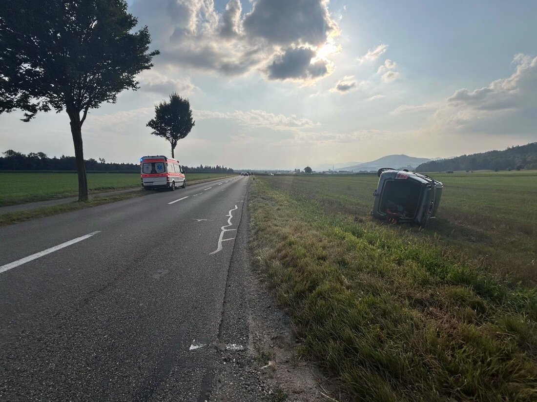 Am Samstag, 16. August 2025, ereignete sich in Möriken-Wildegg eine seitliche Kollision zwischen zwei Fahrzeugen. Eine Fahrerin wurde leicht verletzt.